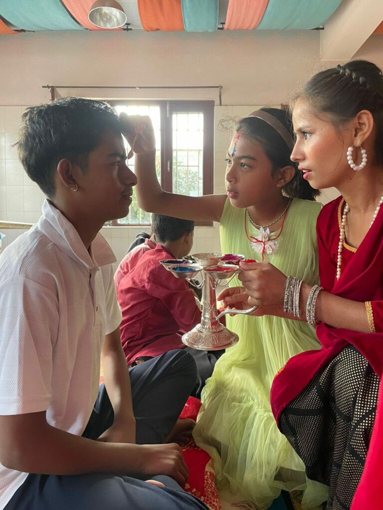 WhatsApp Image 2025-10-24 at 15.40